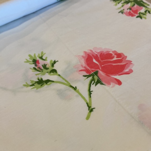 Retro Springcale Standard Pillowcase Set. - Picture 2 of 10